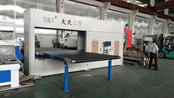 Döner Bıçaklı Dikey Sünger Kesme Makinesi DTC-R2012V 5kw