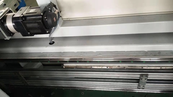 Döner Bıçaklı Dikey Sünger Kesme Makinesi DTC-R2012V 5kw