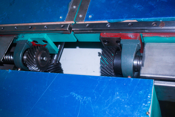 1.74kw 1200mm Yükseklik PU Köpük Kesme Makinesi Sacda Dikey CE