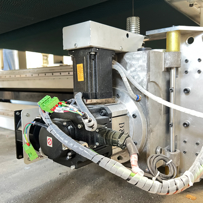 Otomatik Çift Bıçaklı Kesici Yatay PU Köpük Sünger CNC Kesme Makinesi