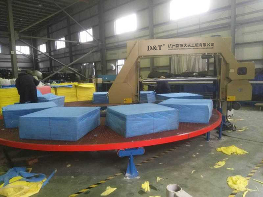 Beş Parça Otomatik Yatay Köpük Kesme Makinesi Carousel Masasıyla
