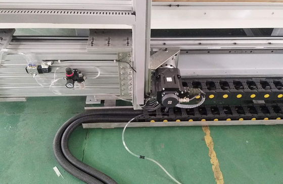 Poliüretan / Taş Yünü İçin Dijital Köpük CNC Kontur Kesme Makinesi