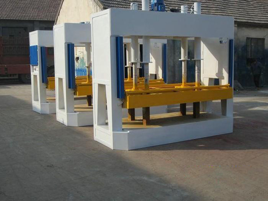 Çin Hidrolik Soğuk Baskı Makinesi Ahşap Kapı için 50 Ton Yapma 1250 * 1500mm