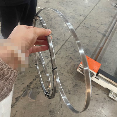 Gelişmiş Frekans Dönüştürme Sistemi ile Sünger Yaprak için Yüksek Hızlı Yatay Kesme Makinesi