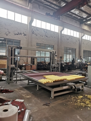 CNC Kesme Makinesi Köpükli Malzemeler Koltuğu ve Mobilya Endüstrisi için Sıçrama Blade Cutter