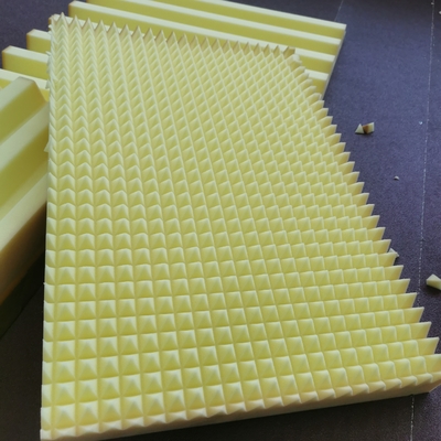 Yüksek hassasiyetli CNC Yatay Sünger Kesme Makinesi Polyurethane köpüğü için salınım bıçağı ile
