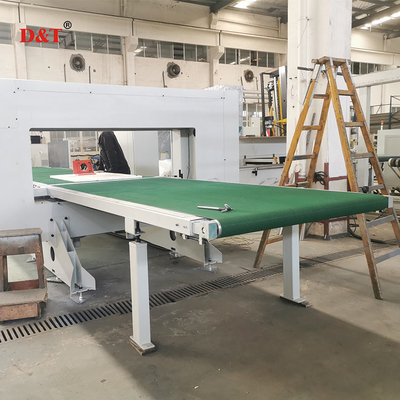 Yüksek performanslı PU köpük kesme makinesi 5 tekerlekli tel bıçağı ve akıllı kontrol sistemi ile
