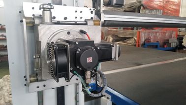 3D Şekiller kesmek için CNC Çift Bıçaklı Salınımlı Kontur Kesme Makinesi