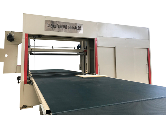 Esnek Köpük için Dik CNC Sünger Kesme Makinesi 40m / Min 3D Şekil